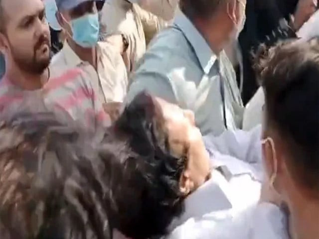former punjab chief minister chaudhry pervez elahi being into custody by islamabad police in lahore on friday september 1 2023 screengrab former punjab chief minister chaudhry pervez elahi being into custody by islamabad police in lahore on friday september 1 2023 screengrab