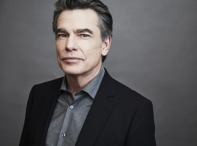 fox renews murder in a small town for season 3 as peter gallagher joins cast