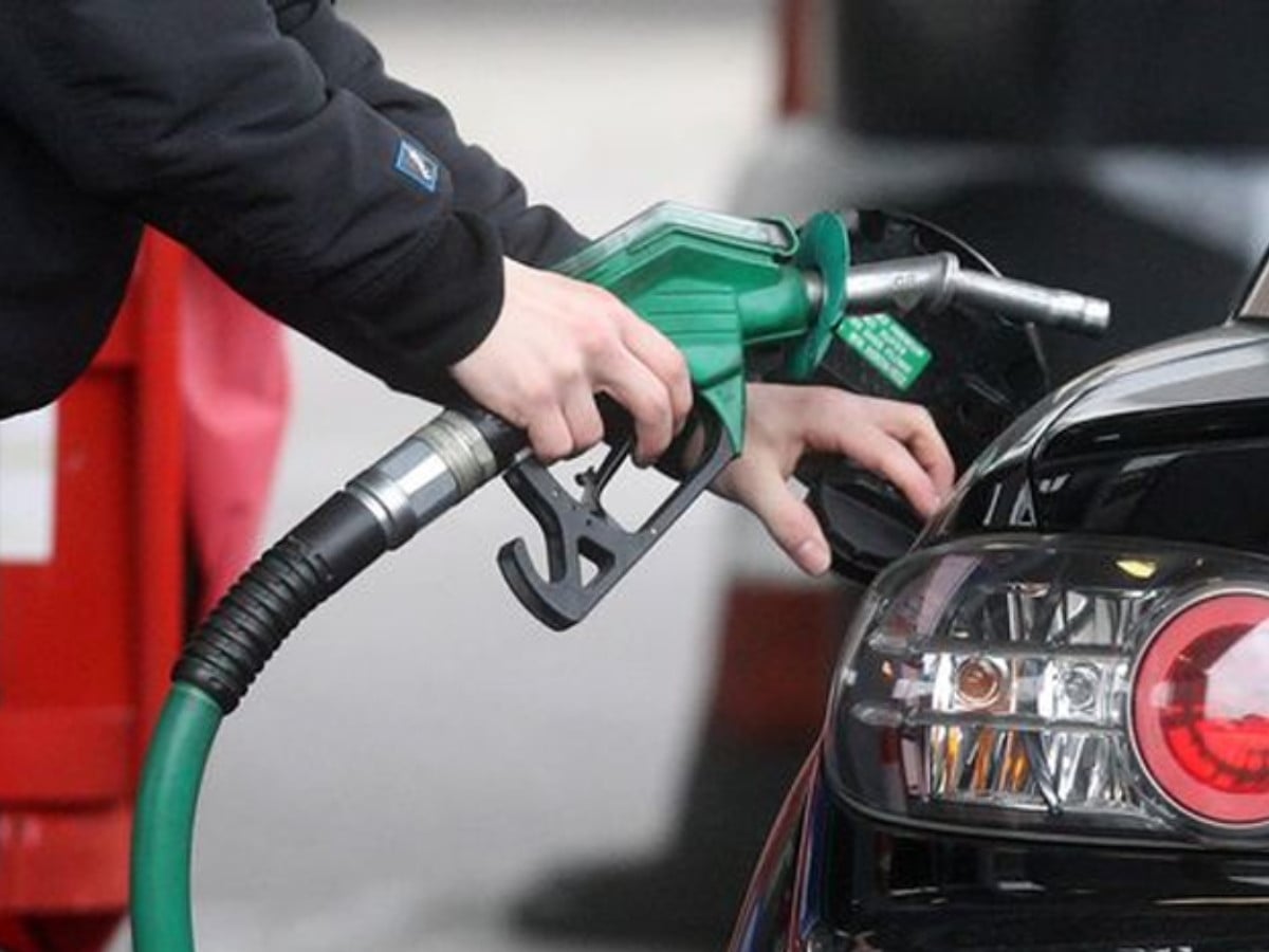 AWP Karachi protests fuel and gas price hike at Teen Talwar
