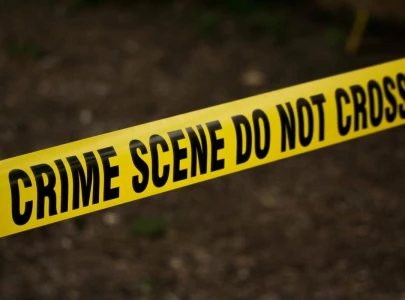 teenager shot dead resisting mobile snatchers