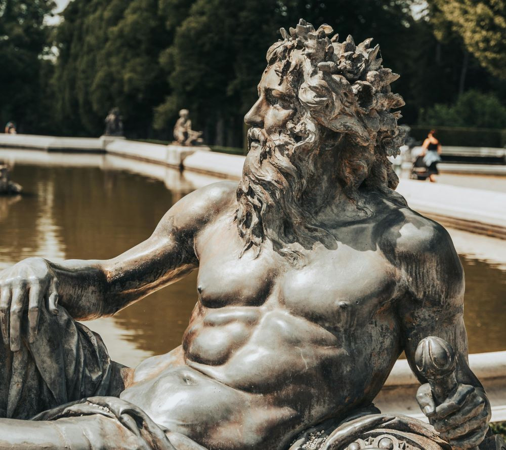 Versailles statues now talk to visitors in AI-powered experience | The Express Tribune