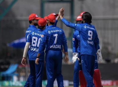 islamabad united overpower qalandars in one sided psl 11 clash