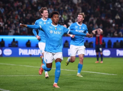 napoli beat bologna to win italian super cup