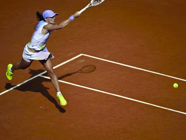 poland s iga swiatek swept past britain s emma raducanu in the second round to keep her bid for a fourth straight french open title on track photo afp poland s iga swiatek swept past britain s emma raducanu in the second round to keep her bid for a fourth straight french open title on track photo afp
