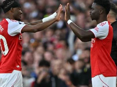 arsenal aim to extend epl lead
