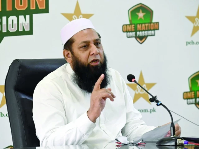 former pakistan captain inzamamul haq says that sunil gavaskar has no right to talk about another team like this photo afp file former pakistan captain inzamamul haq says that sunil gavaskar has no right to talk about another team like this photo afp file