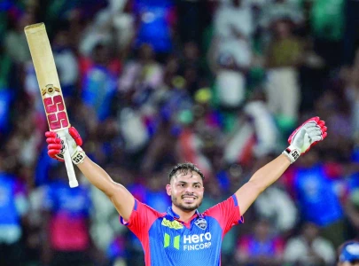 ashutosh helps delhi down lucknow