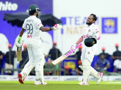 bd amass 484 9 tighten grip on sri lanka test