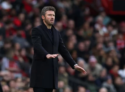 carrick keeping feet on the ground