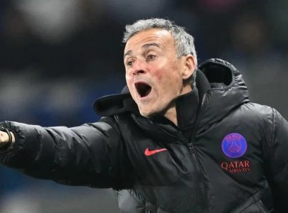 holders psg brace for tough run