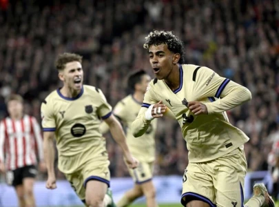 yamal bends barca past bilbao