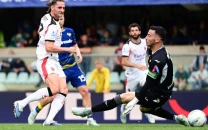 ac milan juve close in on ucl qualification