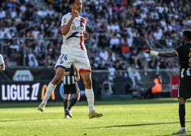 psg shrug off angers to edge closer to ligue 1 title
