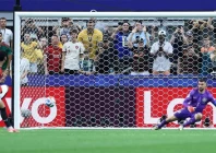 egypt edge australia on penalties