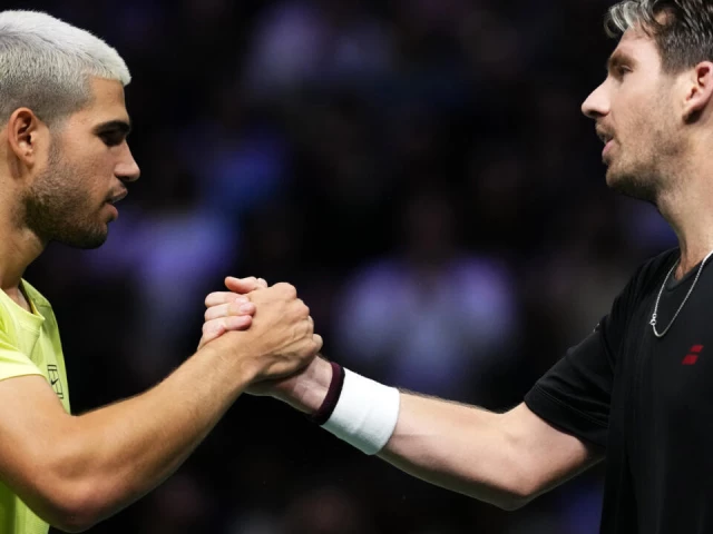 winner cameron norrie of britain r shakes hands with spain s carlos alcaraz photo afp winner cameron norrie of britain r shakes hands with spain s carlos alcaraz photo afp