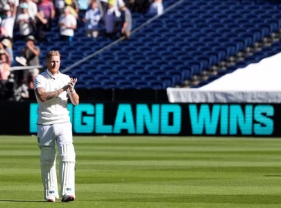 england fight for scraps in final ashes clash