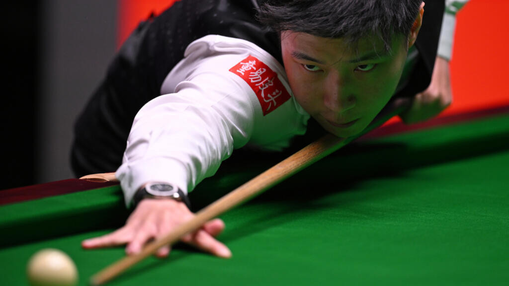 Zhao Xintong exits World Snooker Championship as Murphy reaches semis
