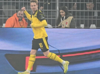 brandt beier send dortmund second in bundesliga brandt beier send dortmund second in bundesliga