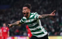 psg falter as suarez leads sporting to victory