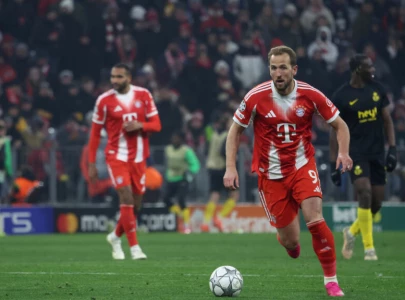schnitzel fuelled kane has bayern hungry for history