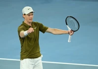 sinner extends shelton stranglehold books djokovic showdown in semis