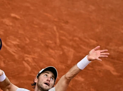 pressure turns to zverev ruud as french open week two begins pressure turns to zverev ruud as french open week two begins