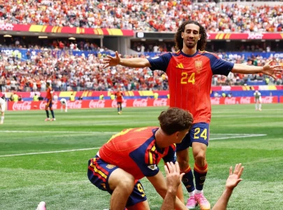 spain power into world cup last 16