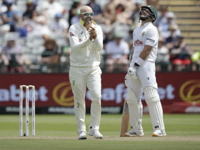 Australia fight back in decisive Test