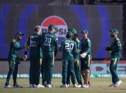 sultans edge karachi kings in psl