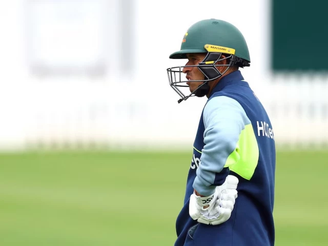 fully fit australia s usman khawaja during practice ahead of third ashes test photo reuters fully fit australia s usman khawaja during practice ahead of third ashes test photo reuters