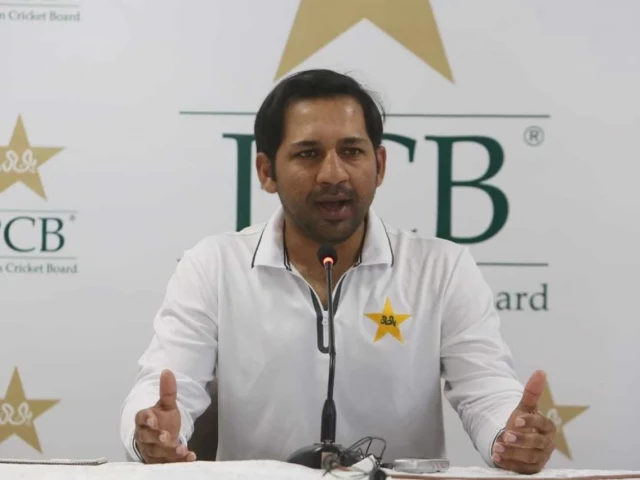 Sarfaraz backs Rizwan ahead of 2nd Test