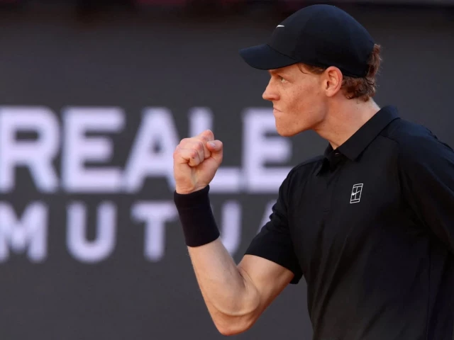 jannik sinner is the overwhelming favourite in the men s draw in the absence of injured rival carlos alcaraz photo afp jannik sinner is the overwhelming favourite in the men s draw in the absence of injured rival carlos alcaraz photo afp