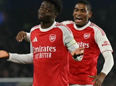arsenal extend lead in title race after saka sinks brighton arsenal extend lead in title race after saka sinks brighton