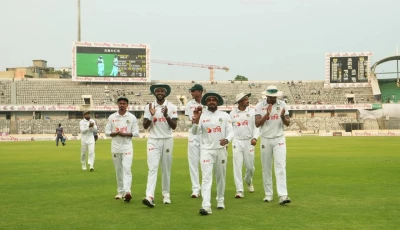 mehidy s five for gives bangladesh slim lead