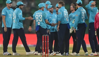 england celebrate after joe root strikes with his second ball to remove kusal mendis photo afp england celebrate after joe root strikes with his second ball to remove kusal mendis photo afp