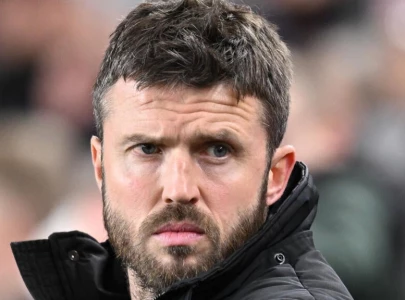 man utd appoint carrick as manager