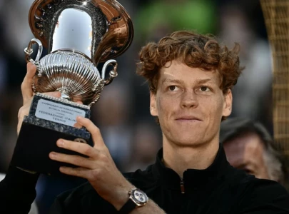 sinner extends masters streak sinner extends masters streak