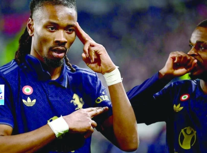 juventus beat verona to stay in top four