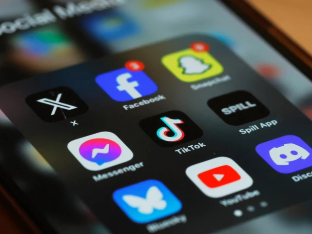 revolutionising in the age of instant news the line between truth and misinformation grows thinner by the day photo afp file revolutionising in the age of instant news the line between truth and misinformation grows thinner by the day photo afp file