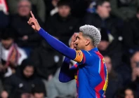 barcelona s ronald araujo scored in the 56th minute from a set piece routine a goal that proved to be the winner in his side s 2 1 win in the copa del rey quarterfinal photo afp