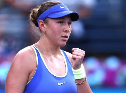 anisimova ends andreeva dubai defence