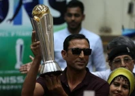 who will handle younis khan who will handle younis khan