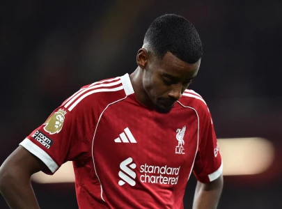 liverpool s isak out for at least two months says slot