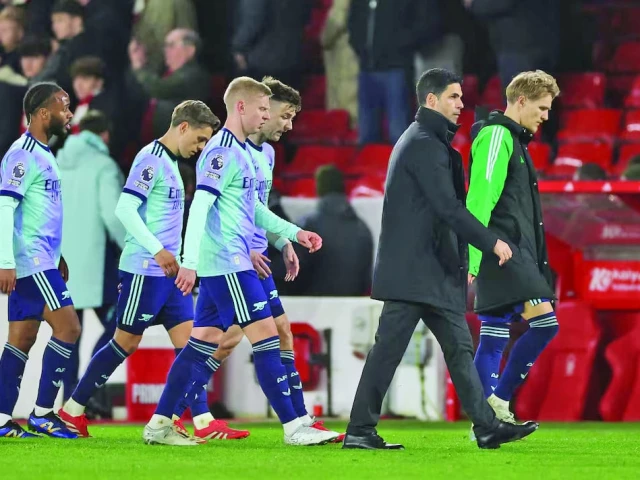 arsenal s martin odegaard and manager mikel arteta look dejected after the match photo reuters arsenal s martin odegaard and manager mikel arteta look dejected after the match photo reuters