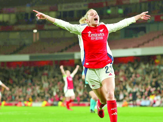 alessia russo scored twice as arsenal s women beat real madrid 3 0 photo afp