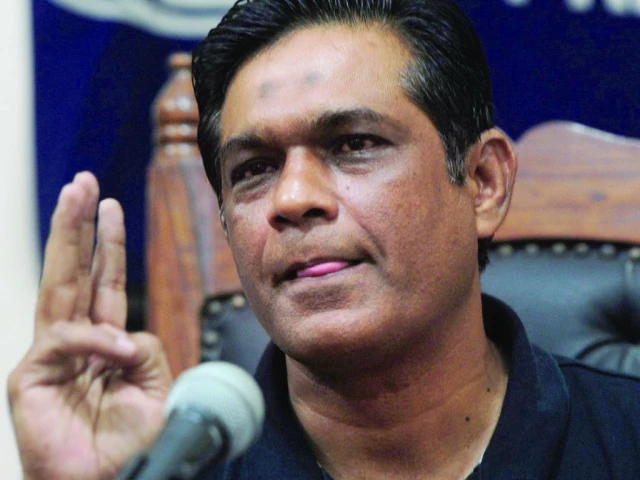 former wicketkeeper batter rashid latif believes that pakistan struggled to win tournament due to 90s players photo afp file