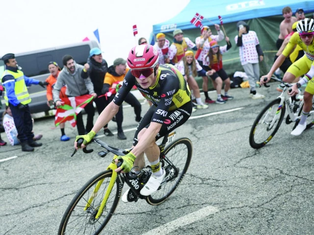 jonas vingegaard and reigning champion tadej pogacar are set for a dramatic battle in the final week of the tour de france photo afp jonas vingegaard and reigning champion tadej pogacar are set for a dramatic battle in the final week of the tour de france photo afp