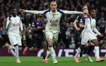 tottenham spot on against slavia prague to close in on top eight