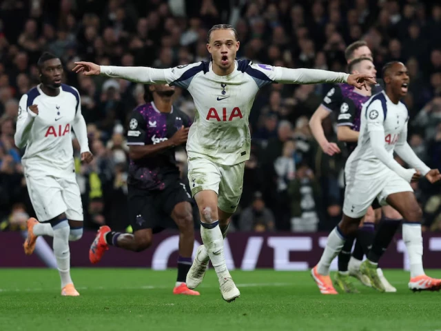 tottenham hotspur s xavi simons celebrates scoring their third goal photo reuters