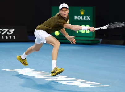 sinner fires up in the heat to reach australian open quarter finals